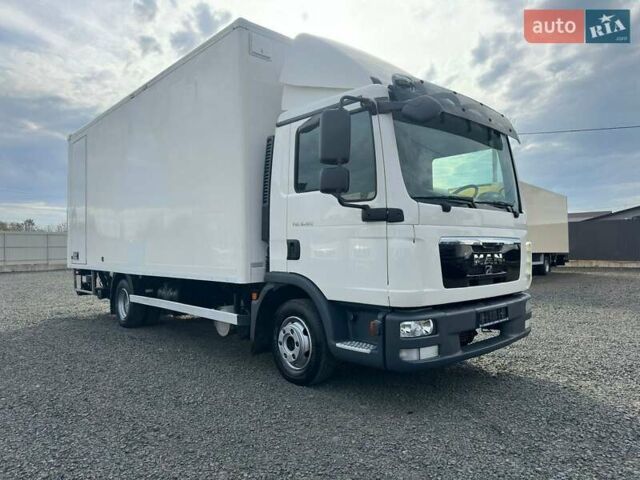 Белый МАН ТГЛ, объемом двигателя 4.6 л и пробегом 418 тыс. км за 25900 $, фото 1 на Automoto.ua