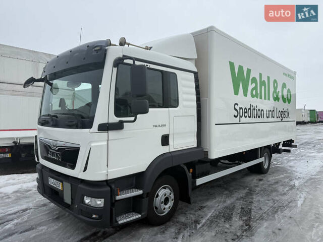 Белый МАН ТГЛ, объемом двигателя 4.6 л и пробегом 365 тыс. км за 34900 $, фото 1 на Automoto.ua