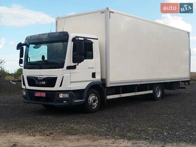 Белый МАН ТГЛ, объемом двигателя 4.6 л и пробегом 587 тыс. км за 26000 $, фото 1 на Automoto.ua