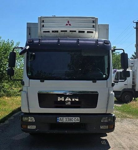 Белый МАН ТГЛ, объемом двигателя 4.58 л и пробегом 617 тыс. км за 28000 $, фото 1 на Automoto.ua