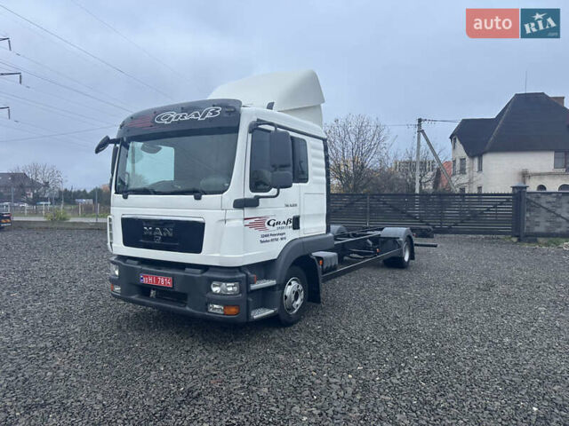 Белый МАН ТГЛ, объемом двигателя 4.6 л и пробегом 592 тыс. км за 24700 $, фото 1 на Automoto.ua