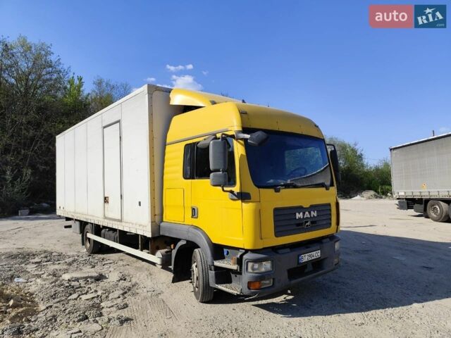 Желтый МАН ТГЛ, объемом двигателя 4.6 л и пробегом 1 тыс. км за 18000 $, фото 1 на Automoto.ua