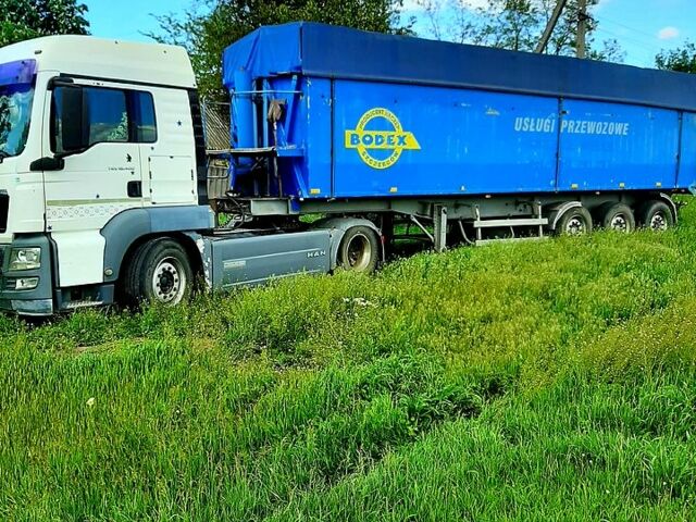 Белый МАН ТГС, объемом двигателя 10.5 л и пробегом 100000 тыс. км за 2000 $, фото 1 на Automoto.ua