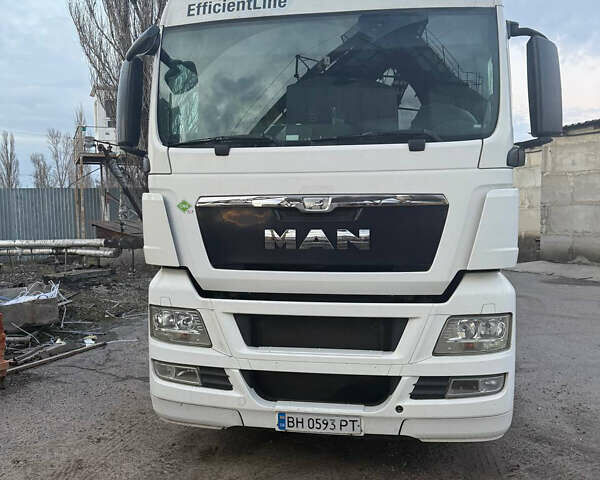 Белый МАН ТГКС, объемом двигателя 10.52 л и пробегом 950 тыс. км за 32000 $, фото 1 на Automoto.ua