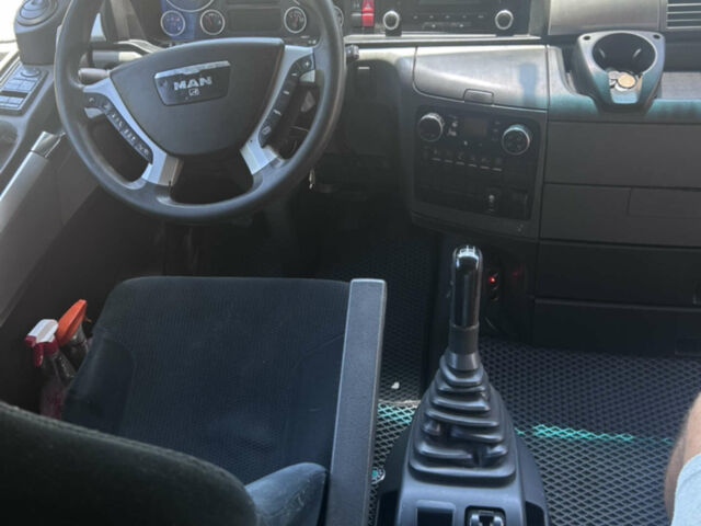 Білий МАН ТГКС, об'ємом двигуна 0 л та пробігом 144 тис. км за 12800 $, фото 1 на Automoto.ua