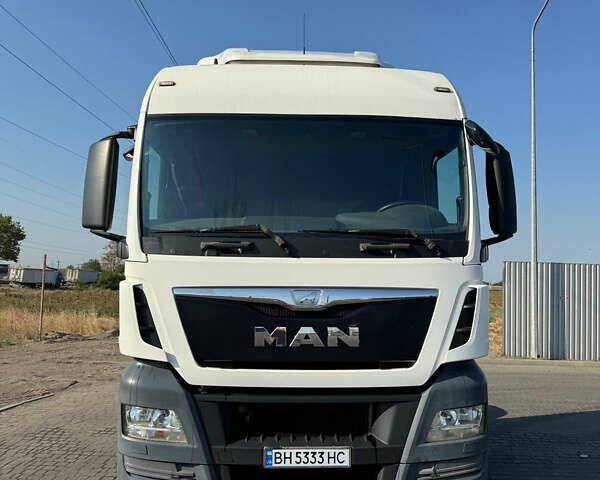 Белый МАН ТГКС, объемом двигателя 12.42 л и пробегом 820 тыс. км за 19300 $, фото 1 на Automoto.ua