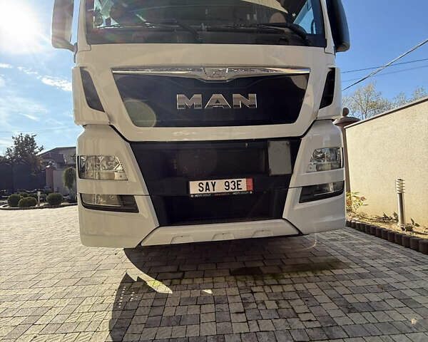 Белый МАН ТГКС, объемом двигателя 12.42 л и пробегом 731 тыс. км за 20500 $, фото 1 на Automoto.ua