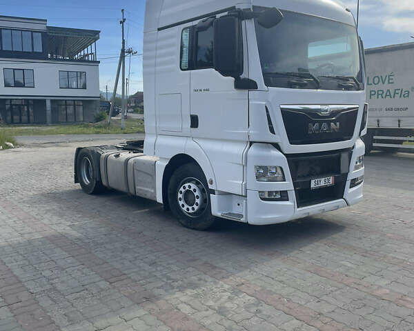 Белый МАН ТГКС, объемом двигателя 12.42 л и пробегом 730 тыс. км за 19000 $, фото 1 на Automoto.ua