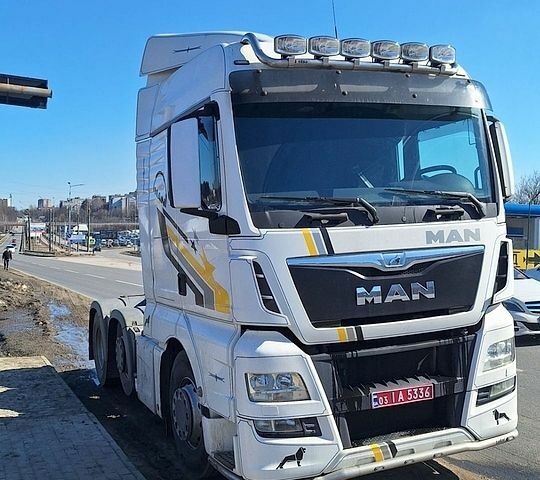 Белый МАН ТГКС, объемом двигателя 13 л и пробегом 765 тыс. км за 27999 $, фото 1 на Automoto.ua