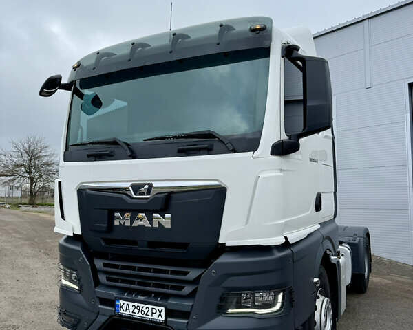 Белый МАН ТГКС, объемом двигателя 10.52 л и пробегом 321 тыс. км за 72000 $, фото 1 на Automoto.ua