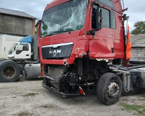 Красный МАН ТГКС, объемом двигателя 10.52 л и пробегом 130 тыс. км за 4000 $, фото 1 на Automoto.ua