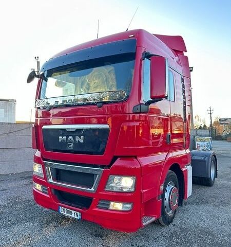 Красный МАН ТГКС, объемом двигателя 10.5 л и пробегом 827 тыс. км за 23777 $, фото 1 на Automoto.ua