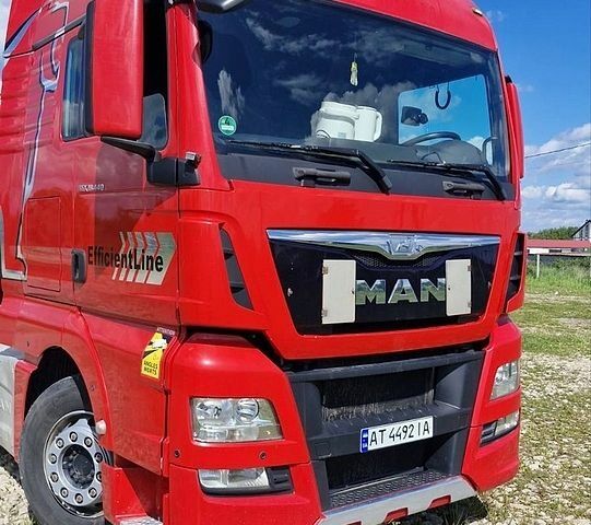 Красный МАН ТГКС, объемом двигателя 12.42 л и пробегом 897 тыс. км за 20700 $, фото 1 на Automoto.ua