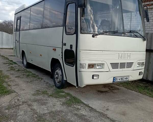 Белый МАН Темза, объемом двигателя 4.6 л и пробегом 366 тыс. км за 12999 $, фото 1 на Automoto.ua