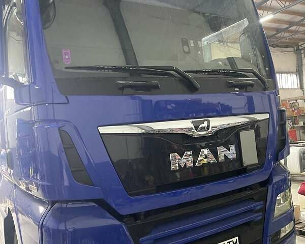 Синий МАН TGX 18.500, объемом двигателя 12.8 л и пробегом 944 тыс. км за 24500 $, фото 1 на Automoto.ua