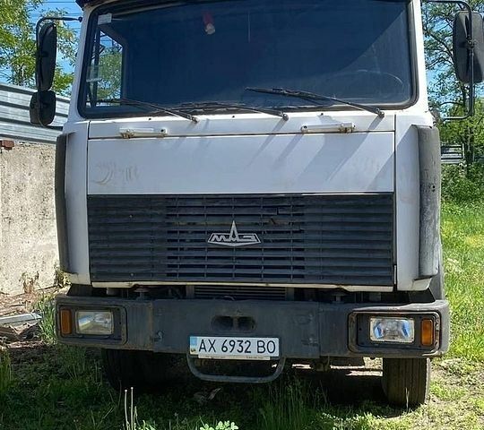 Белый МАЗ 533605, объемом двигателя 14.86 л и пробегом 438 тыс. км за 6000 $, фото 1 на Automoto.ua