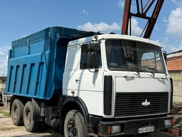Белый МАЗ 5516, объемом двигателя 14.86 л и пробегом 150 тыс. км за 9500 $, фото 1 на Automoto.ua