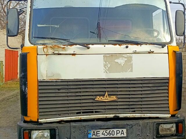Белый МАЗ 5516, объемом двигателя 14 л и пробегом 658 тыс. км за 11000 $, фото 1 на Automoto.ua