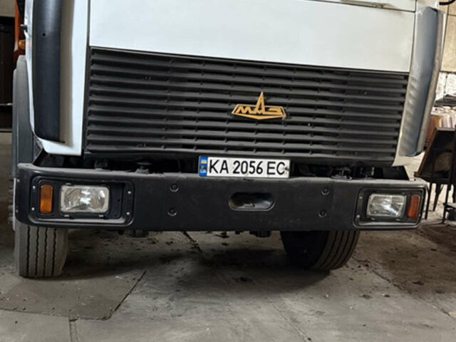 Белый МАЗ 551605, объемом двигателя 14.86 л и пробегом 192 тыс. км за 16500 $, фото 1 на Automoto.ua