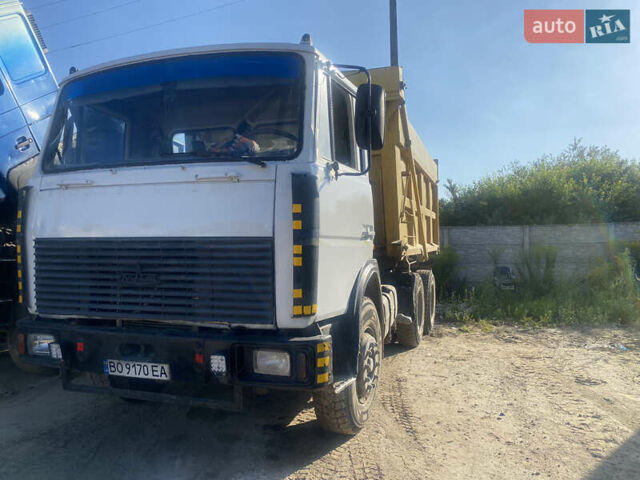 Белый МАЗ 551605, объемом двигателя 14.9 л и пробегом 550 тыс. км за 16500 $, фото 1 на Automoto.ua