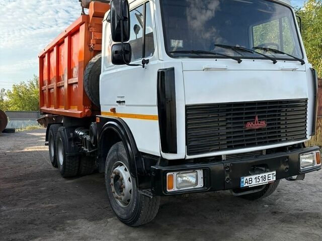 Белый МАЗ 551605, объемом двигателя 14.86 л и пробегом 100 тыс. км за 14500 $, фото 1 на Automoto.ua