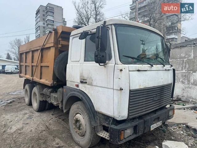 Белый МАЗ 551605, объемом двигателя 14.86 л и пробегом 200 тыс. км за 13500 $, фото 1 на Automoto.ua