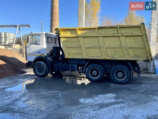 Белый МАЗ 551605, объемом двигателя 14 л и пробегом 200 тыс. км за 17500 $, фото 1 на Automoto.ua