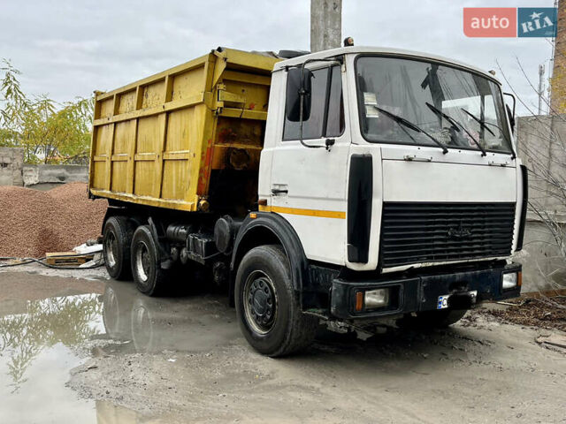Белый МАЗ 551605, объемом двигателя 14 л и пробегом 200 тыс. км за 17500 $, фото 1 на Automoto.ua