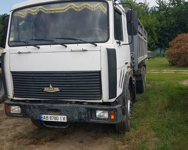 Белый МАЗ 551608, объемом двигателя 15 л и пробегом 80 тыс. км за 27500 $, фото 1 на Automoto.ua