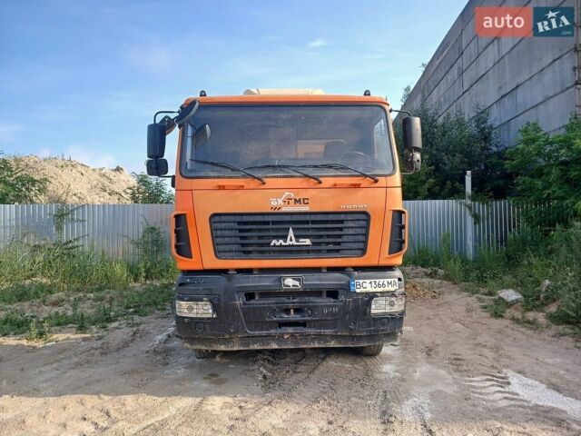 Помаранчевий МАЗ 6501C5, об'ємом двигуна 6.65 л та пробігом 86 тис. км за 27999 $, фото 1 на Automoto.ua