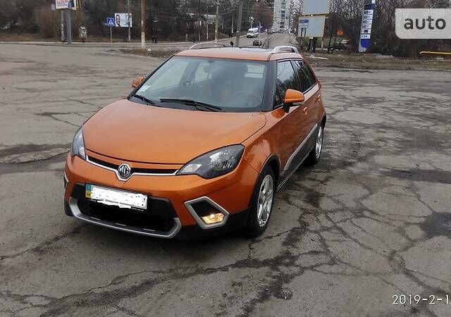 мідний МГ 3 Крос, об'ємом двигуна 0 л та пробігом 58 тис. км за 7400 $, фото 1 на Automoto.ua