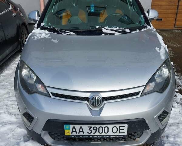 Серый МГ 3 Кросс, объемом двигателя 1.5 л и пробегом 177 тыс. км за 4500 $, фото 1 на Automoto.ua