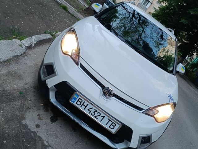 Белый МГ 3, объемом двигателя 1.5 л и пробегом 95 тыс. км за 3700 $, фото 1 на Automoto.ua