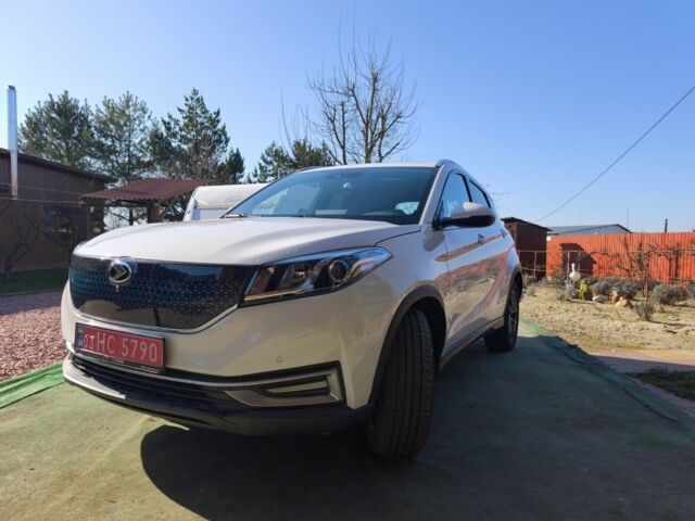 Белый МГ 3, объемом двигателя 0 л и пробегом 37 тыс. км за 14700 $, фото 1 на Automoto.ua