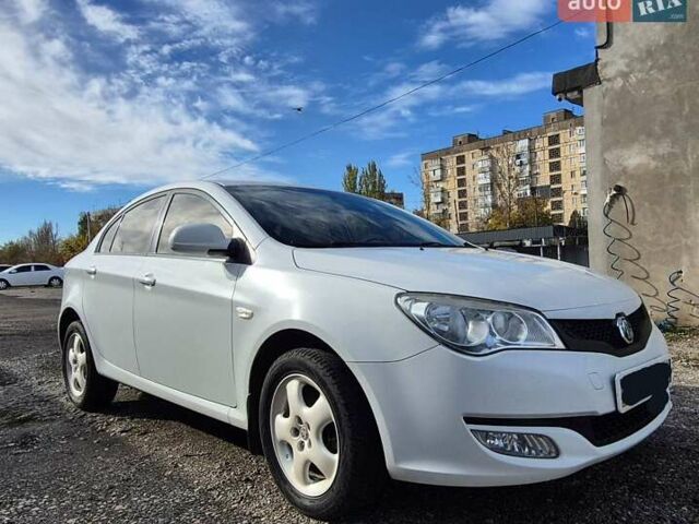 Білий МГ 350, об'ємом двигуна 1.5 л та пробігом 186 тис. км за 5500 $, фото 1 на Automoto.ua