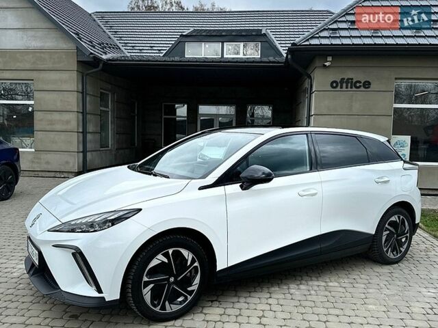 Белый МГ 4, объемом двигателя 0 л и пробегом 5 тыс. км за 19400 $, фото 1 на Automoto.ua