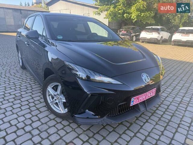 Черный МГ 4, объемом двигателя 0 л и пробегом 17 тыс. км за 17700 $, фото 1 на Automoto.ua