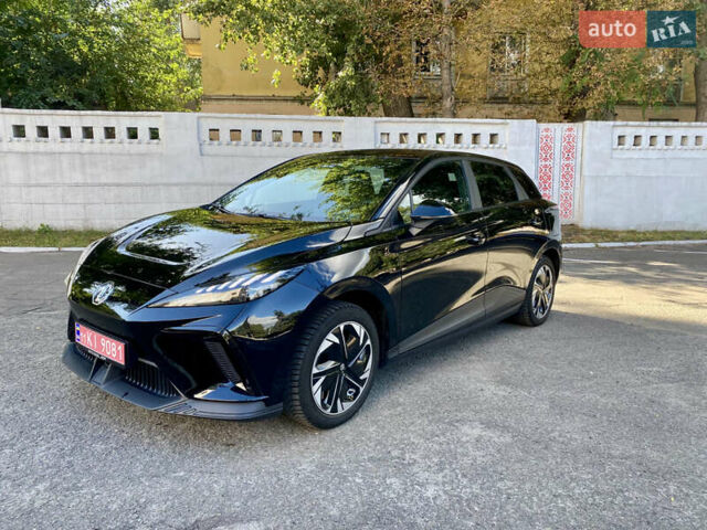 Черный МГ 4, объемом двигателя 0 л и пробегом 12 тыс. км за 17000 $, фото 1 на Automoto.ua