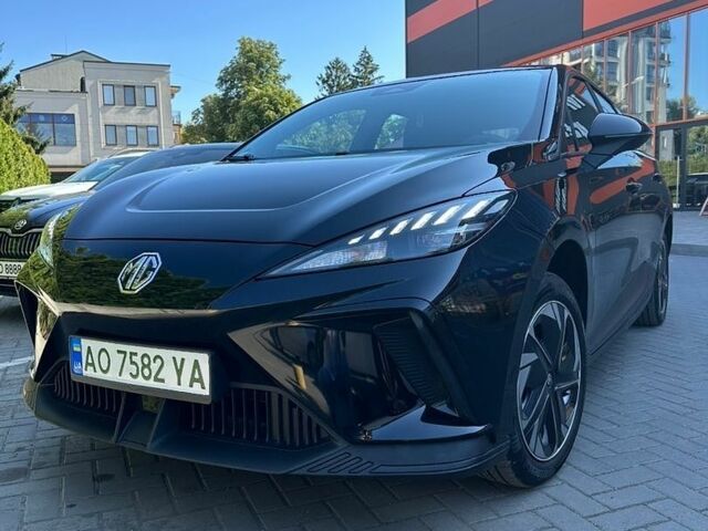 Черный МГ 4, объемом двигателя 0 л и пробегом 9 тыс. км за 17000 $, фото 1 на Automoto.ua