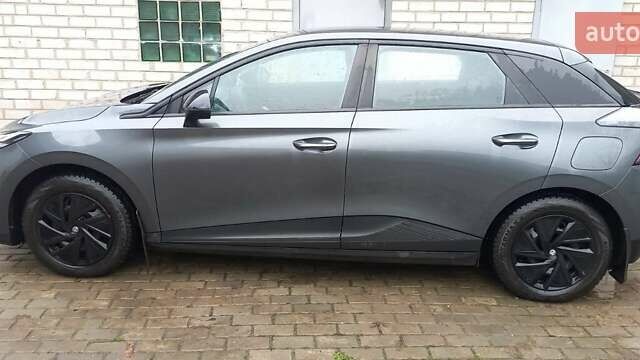 Серый МГ 4, объемом двигателя 0 л и пробегом 62 тыс. км за 18000 $, фото 1 на Automoto.ua