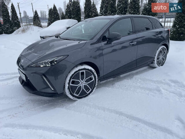 Серый МГ 4, объемом двигателя 0 л и пробегом 32 тыс. км за 18999 $, фото 1 на Automoto.ua
