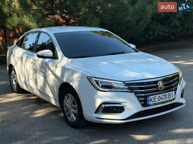 Белый МГ 5, объемом двигателя 1.5 л и пробегом 92 тыс. км за 8999 $, фото 1 на Automoto.ua