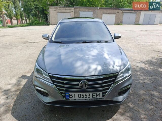 Серый МГ 5, объемом двигателя 1.5 л и пробегом 86 тыс. км за 11000 $, фото 1 на Automoto.ua