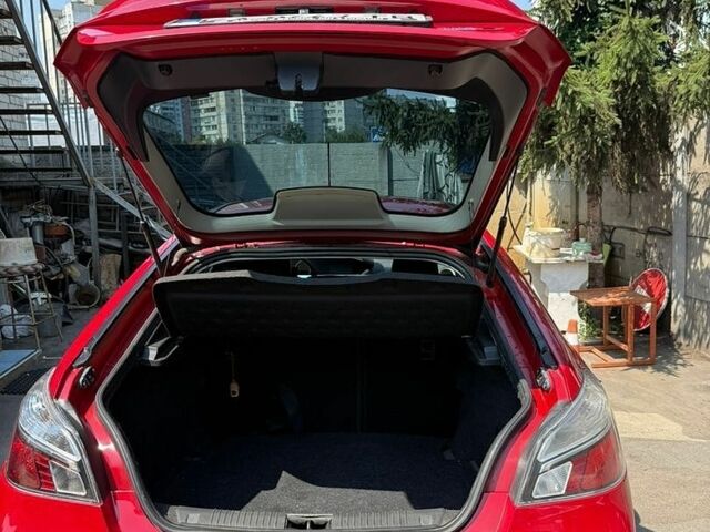 Красный МГ 6, объемом двигателя 1.8 л и пробегом 278 тыс. км за 5350 $, фото 1 на Automoto.ua