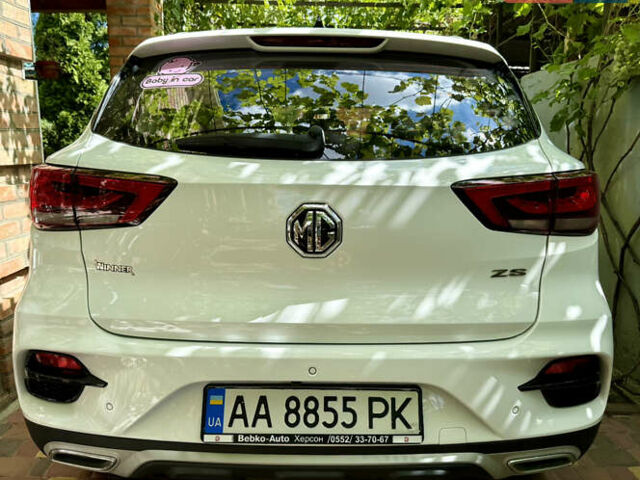 Белый МГ ЗС, объемом двигателя 1.5 л и пробегом 24 тыс. км за 15800 $, фото 1 на Automoto.ua