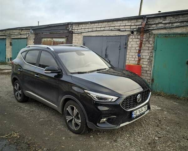 Черный МГ ЗС, объемом двигателя 1.5 л и пробегом 6 тыс. км за 13700 $, фото 1 на Automoto.ua
