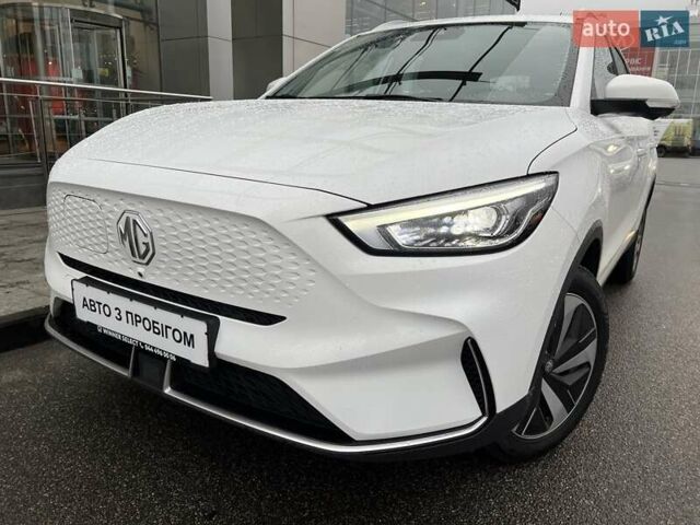 Белый МГ ZS EV, объемом двигателя 0 л и пробегом 32 тыс. км за 17969 $, фото 1 на Automoto.ua