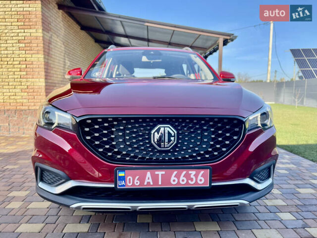 Красный МГ ZS EV, объемом двигателя 0 л и пробегом 16 тыс. км за 13900 $, фото 1 на Automoto.ua