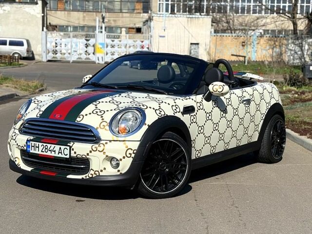 Білий Міні Cabrio, об'ємом двигуна 1.6 л та пробігом 120 тис. км за 10000 $, фото 1 на Automoto.ua
