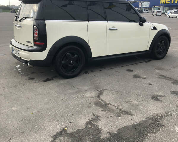 Білий Міні Клубмен, об'ємом двигуна 1.6 л та пробігом 298 тис. км за 9700 $, фото 1 на Automoto.ua